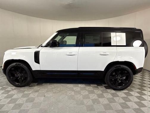 2025 Land Rover Defender X-Dynamic SE