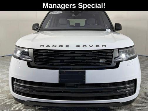 2023 Land Rover Range Rover SE