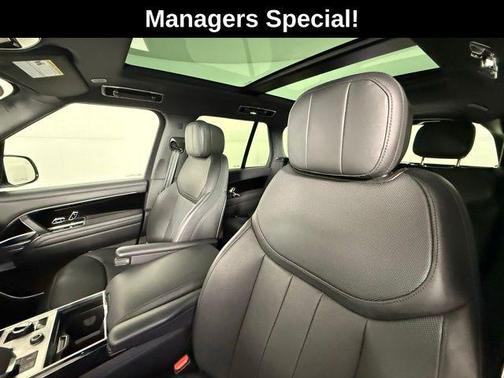 2023 Land Rover Range Rover SE