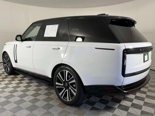 2023 Land Rover Range Rover SE