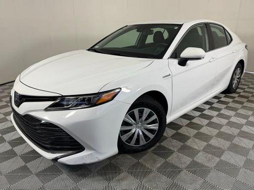 2019 Toyota Camry Hybrid LE