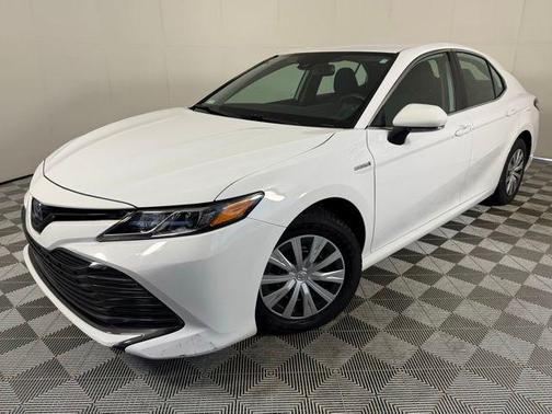 2019 Toyota Camry Hybrid LE