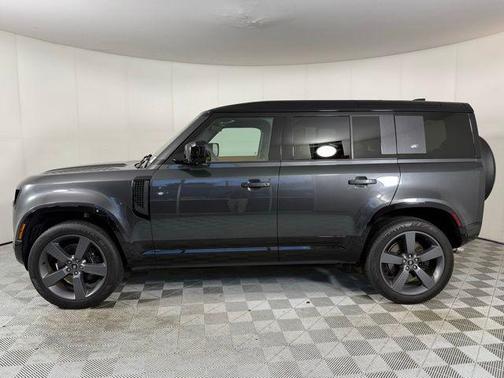 2024 Land Rover Defender 110 V8