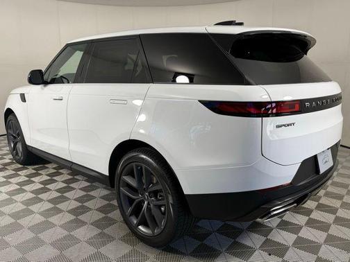2025 Land Rover Range Rover Sport SE