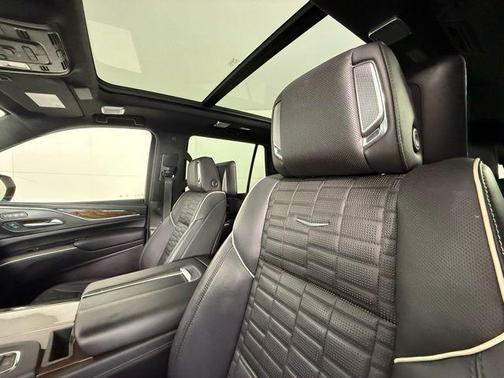 2023 Cadillac Escalade Sport Platinum