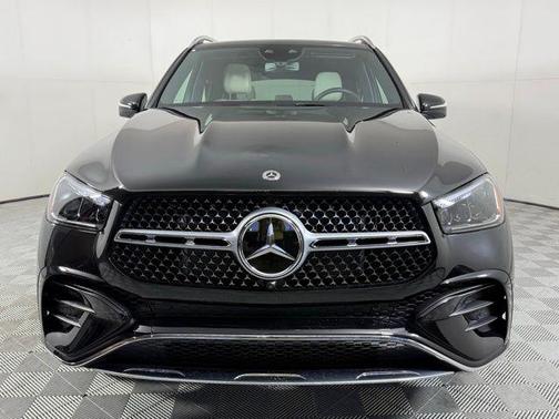 Obsidian Black Metallic 2026 Mercedes-Benz GLE 580 4MATIC