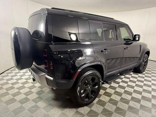 2025 Land Rover Defender S