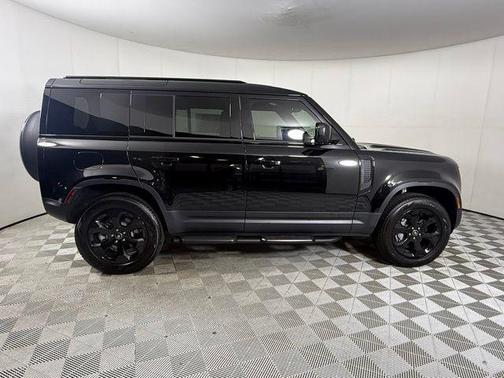 2025 Land Rover Defender S