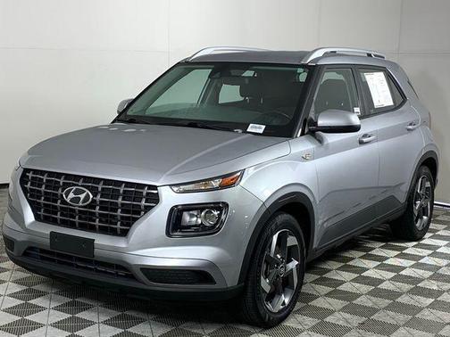 2021 Hyundai VENUE SEL
