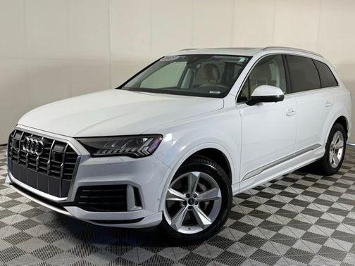 2023 Audi Q7 45 Premium Plus