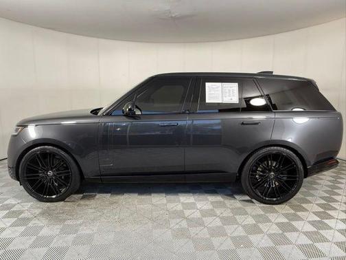 2023 Land Rover Range Rover SE