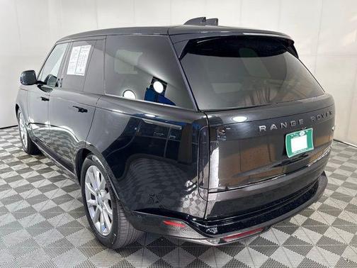 2023 Land Rover Range Rover SE