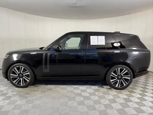 2023 Land Rover Range Rover SE