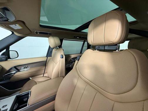 2026 Land Rover Range Rover SE