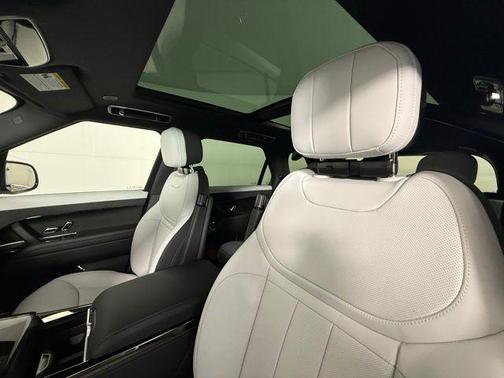 Carpathian Gray Premium Metallic 2026 Land Rover Range Rover Sport SE