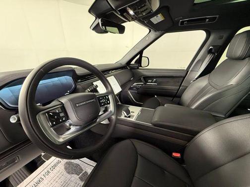 2025 Land Rover Range Rover SE