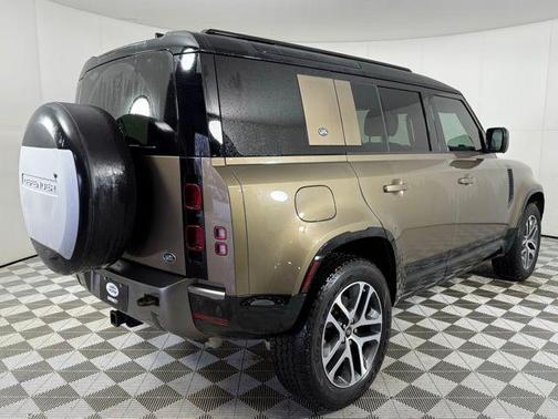 2021 Land Rover Defender X-Dynamic SE