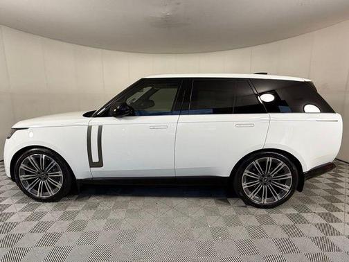 2025 Land Rover Range Rover SE