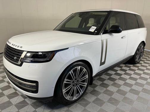 2025 Land Rover Range Rover SE