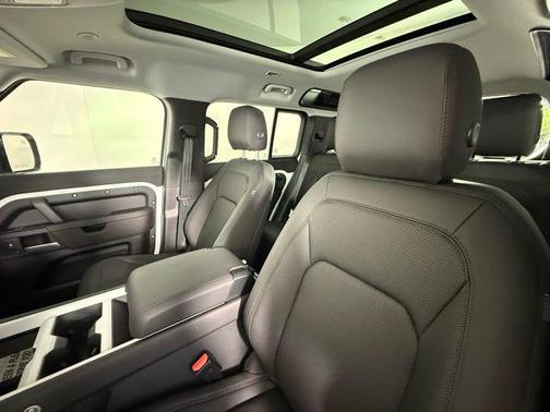 2025 Land Rover Defender S