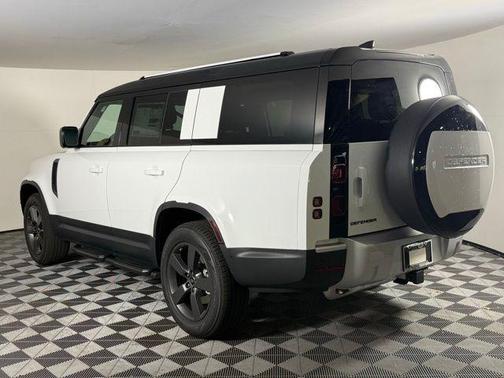 2025 Land Rover Defender S