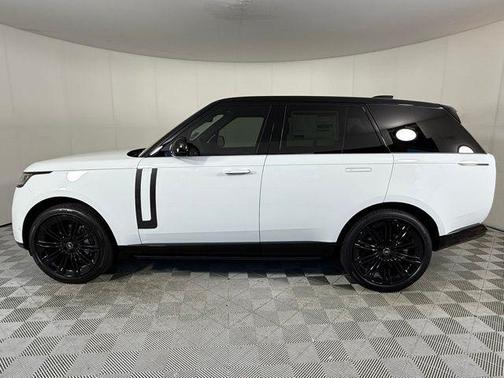 2025 Land Rover Range Rover SE
