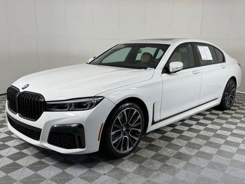 2021 BMW 740 740i