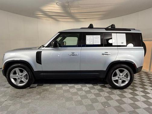 2020 Land Rover Defender SE