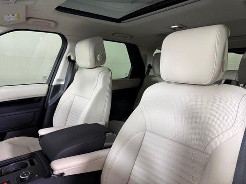 2025 Land Rover Discovery S
