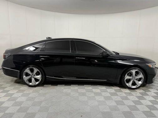 2020 Honda Accord Touring 2.0T