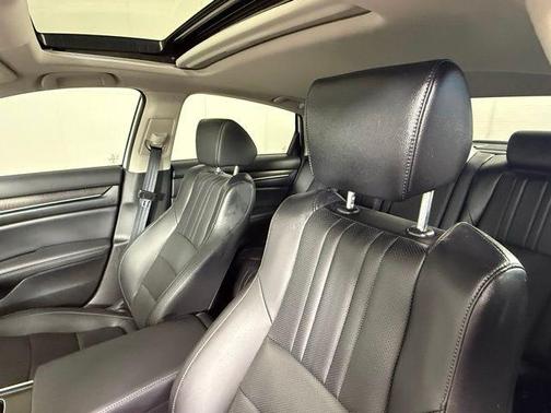 2022 Honda Accord Touring 2.0T