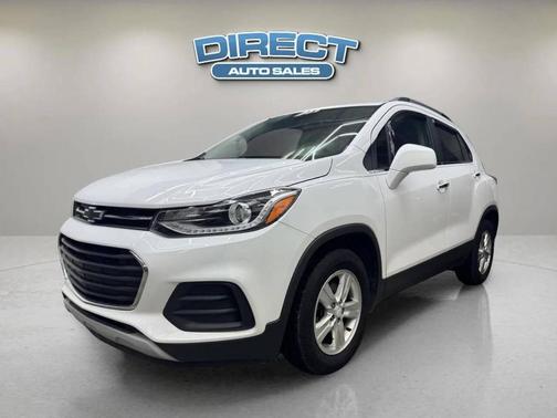 Summit White 2017 Chevrolet Trax LT