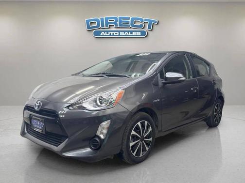 Magnetic Gray Metallic 2015 Toyota Prius c Three