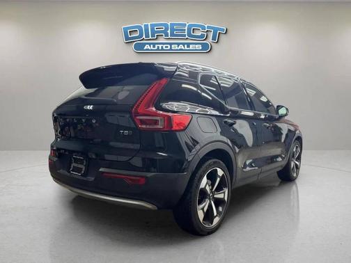 2020 Volvo XC40 T5 Momentum
