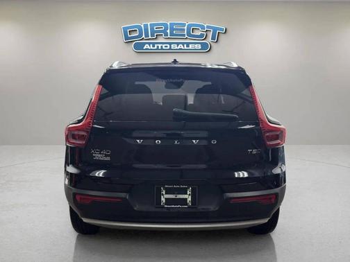 2020 Volvo XC40 T5 Momentum