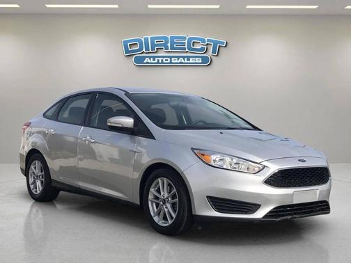 Ingot Silver 2015 Ford Focus SE