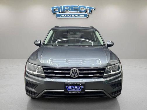 Platinum Gray Metallic 2018 Volkswagen Tiguan 2.0T SEL