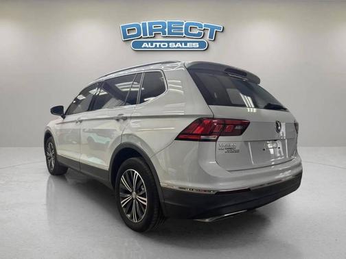 Platinum Gray Metallic 2018 Volkswagen Tiguan 2.0T SEL
