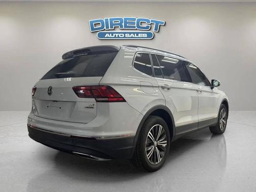 Platinum Gray Metallic 2018 Volkswagen Tiguan 2.0T SEL