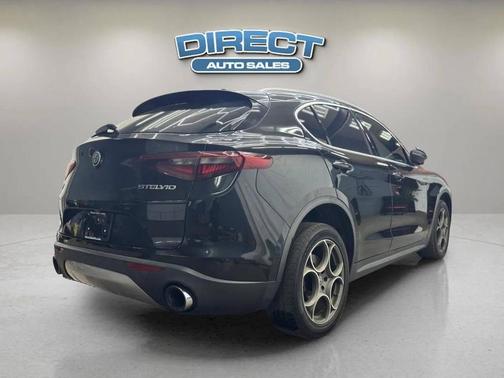 2018 Alfa Romeo Stelvio Base