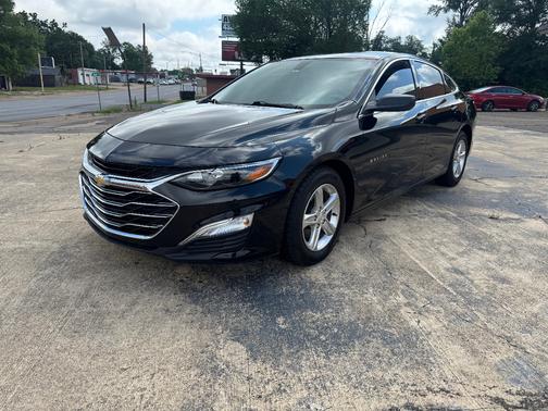 black 2022 Chevrolet Malibu 1LS
