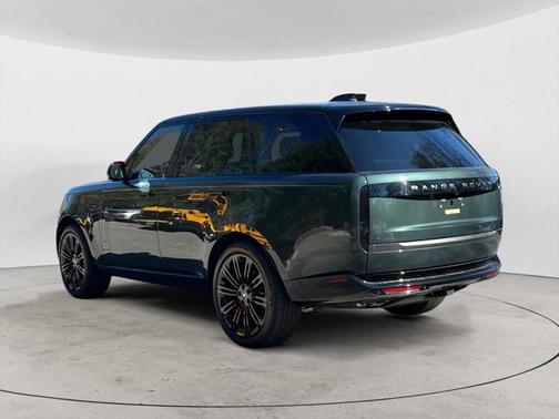 2025 Land Rover Range Rover P530 SE