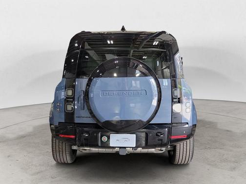 Tasman Blue Metallic 2026 Land Rover Defender P400 X-Dynamic SE