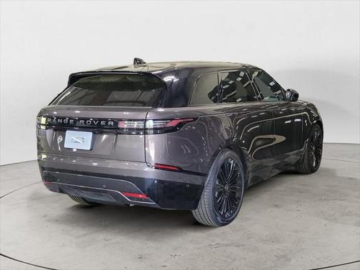 2026 Land Rover Range Rover Velar P250 SE R-Dynamic
