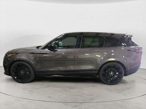 2026 Land Rover Range Rover Velar P250 SE R-Dynamic