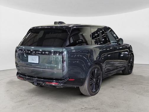 2025 Land Rover Range Rover P530 SE