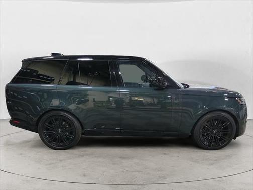 2025 Land Rover Range Rover P530 SE