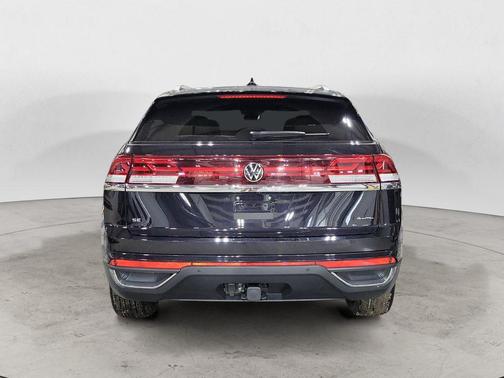 2024 Volkswagen Atlas Cross Sport 2.0T SE w/Technology 4MOTION