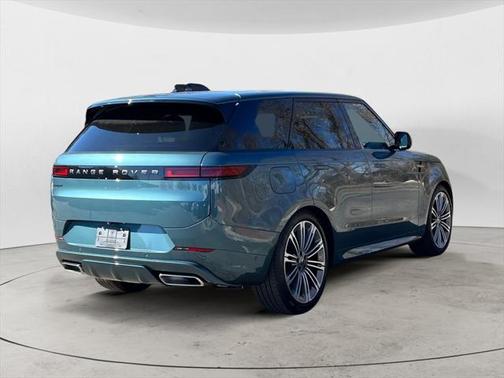2025 Land Rover Range Rover Sport SE