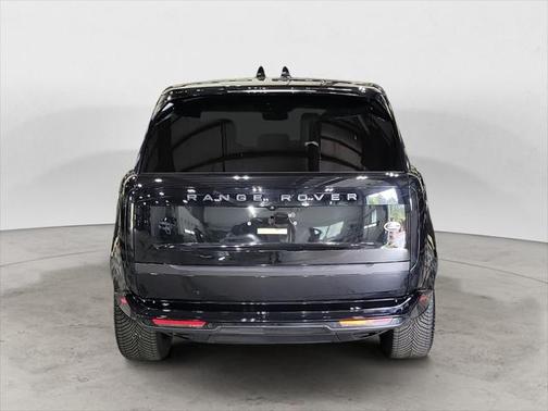 2023 Land Rover Range Rover P400 SE